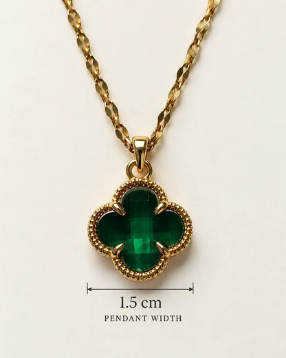 Fortuna emerald green clover pendant size card showing a 1.5 cm pendant width