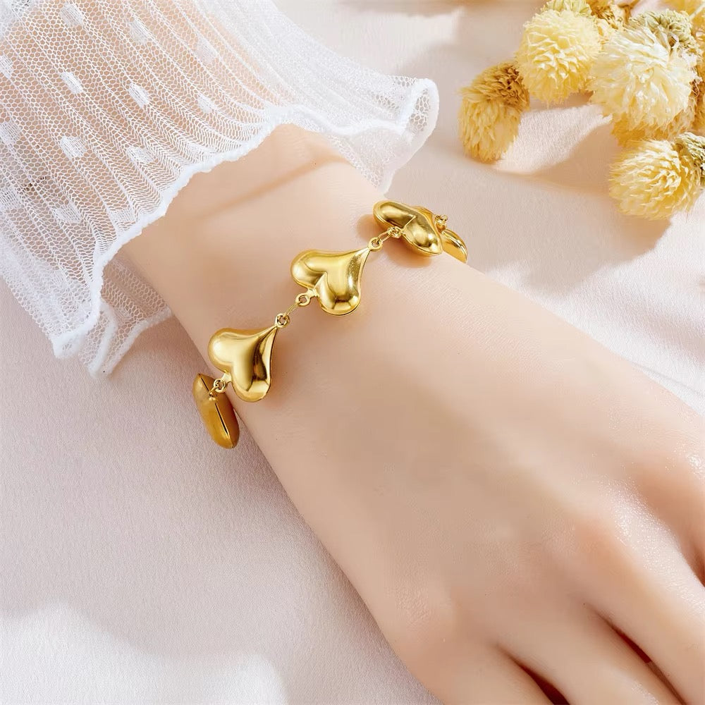 18k Gold Plated Love Heart Bracelet