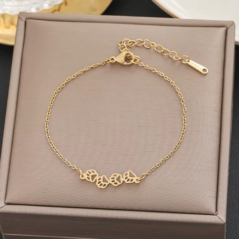 18k Gold Plated Plain Thin Linked Chain Paw Pendant